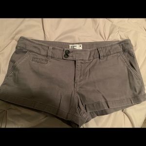 Womens American Eagle Size 6 shorts, Grey